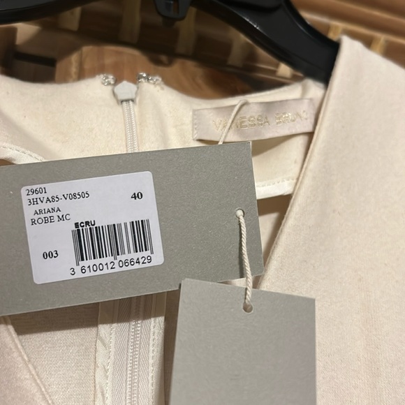 VANESSA BRUNO

Ecru Ariana Midi Dress - Picture 9 of 13